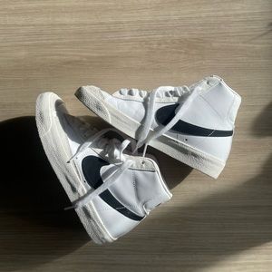 NIKE Blazer Mid ‘77